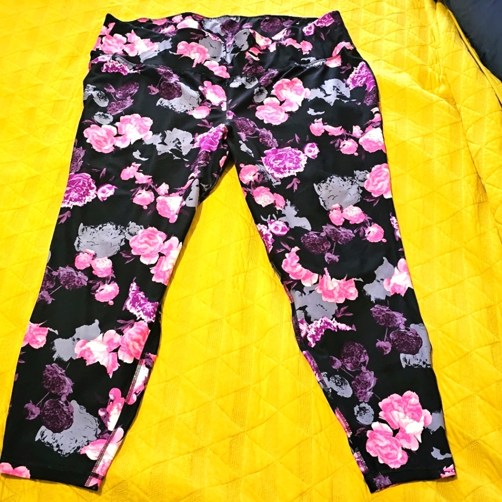 Livi Active by Lane Bryant spandex workout leggings sz 26/28